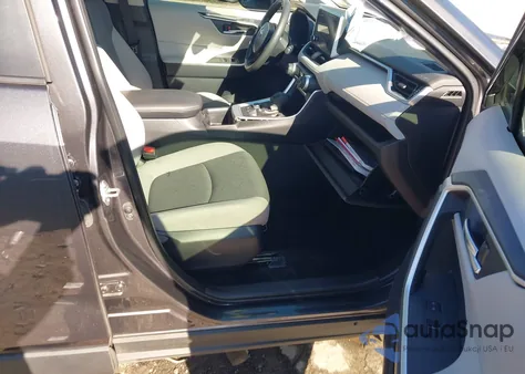 2025 Toyota Rav4 Hybrid Xle z USA, uszkodzony, nr VIN JTMRWRFV8SJ067150